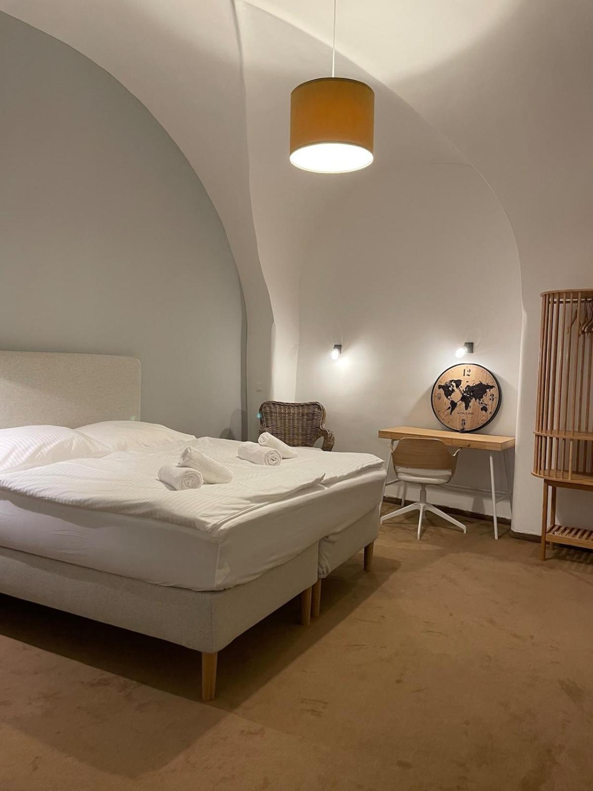 Historical Flair With Two Bedrooms Appartement *