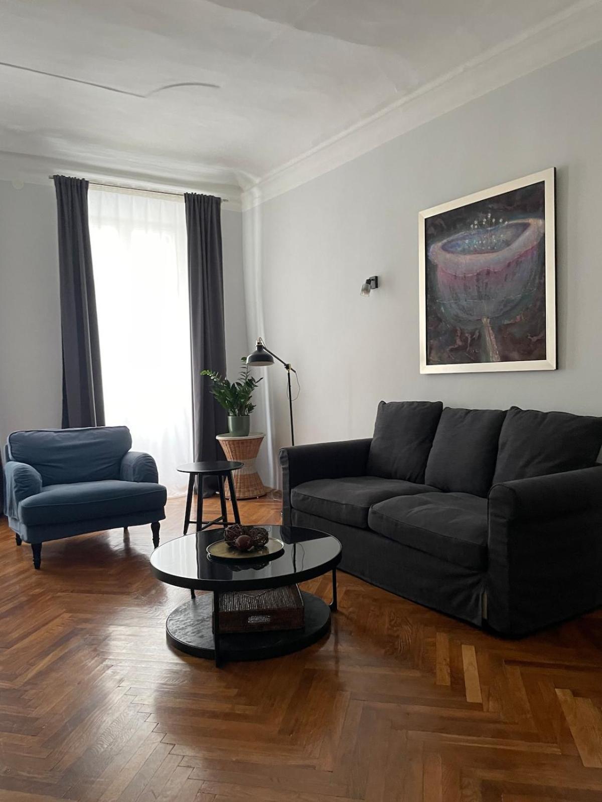 Historical Flair With Two Bedrooms